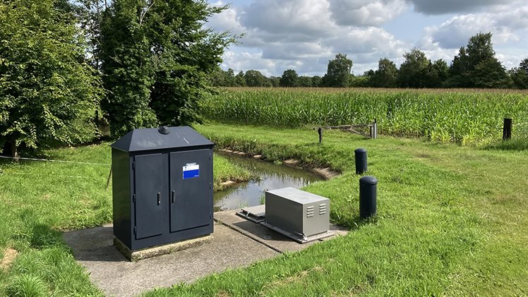 Inlaat vanuit Twentekanaal in Bolscherbeek