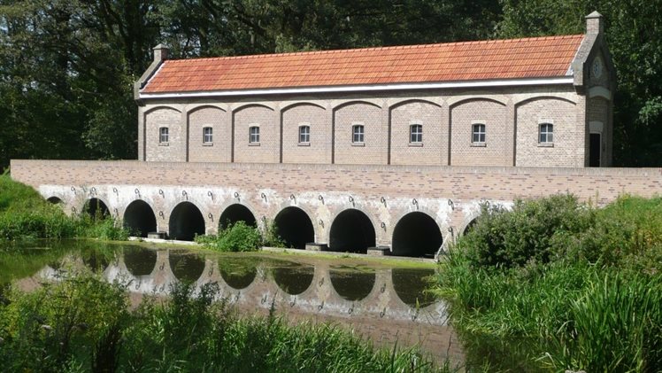 Schuivenhuisje bij Kanaal Almelo-Nordhorn